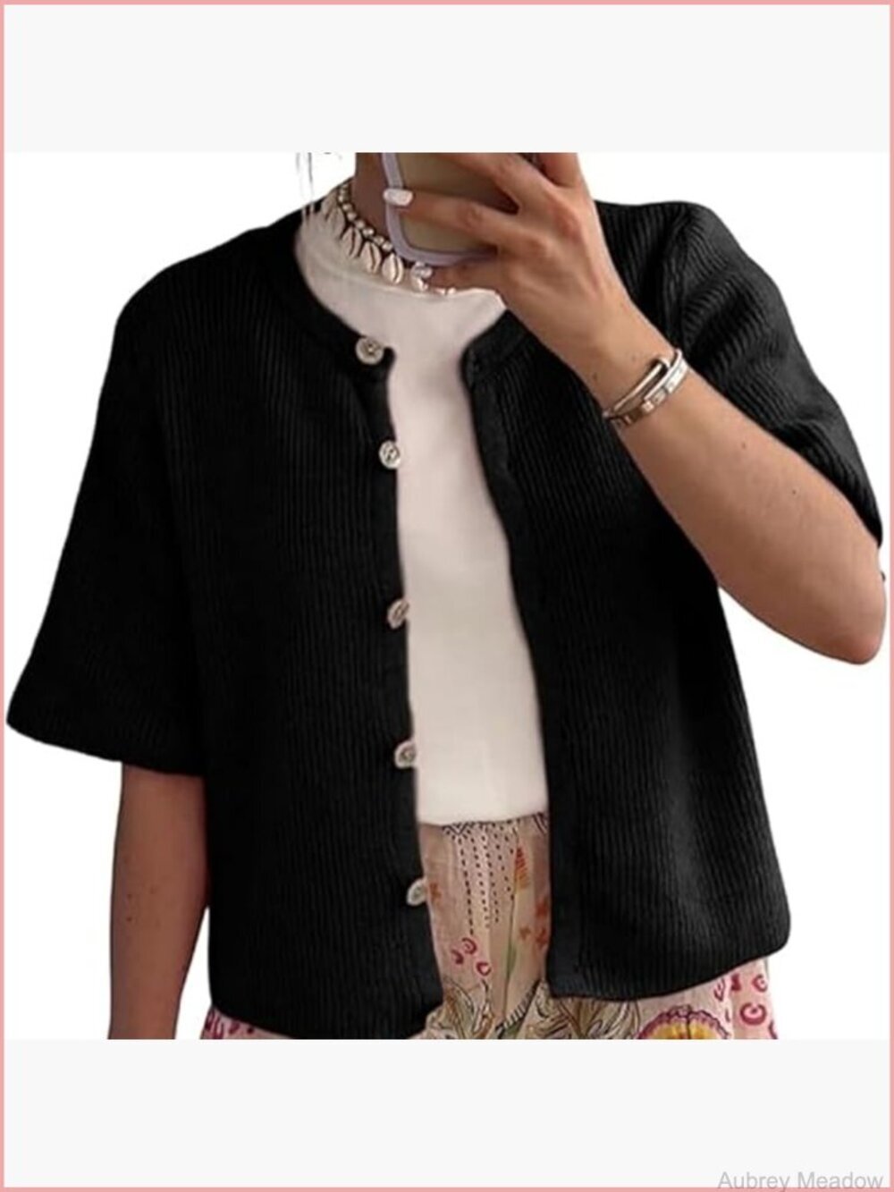 Cropped Short Sleeve Cardigan Sweater with Pockets Button Down Round Neck Knit
